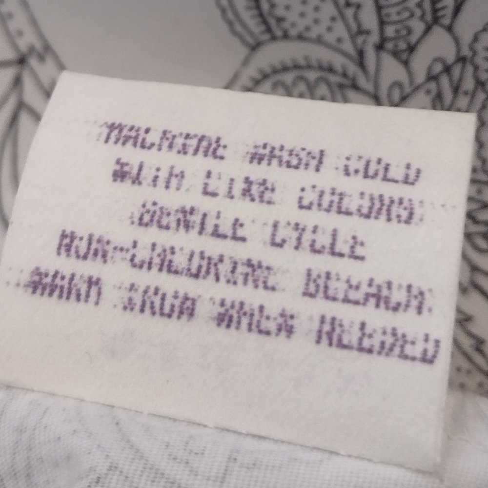 Dress - Picture 8 of 9